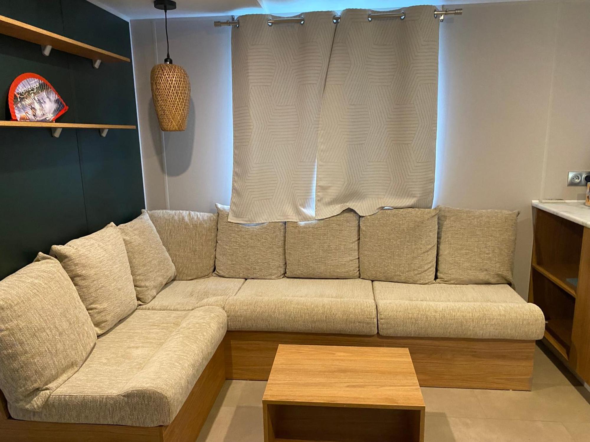 Camping Mobil 55 -8 Personnes *